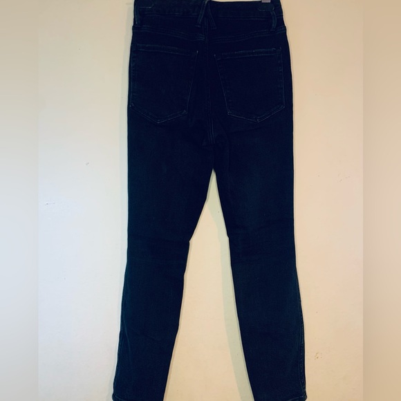 Good American Good Curve High Rise Jeans - Picture 9 of 10